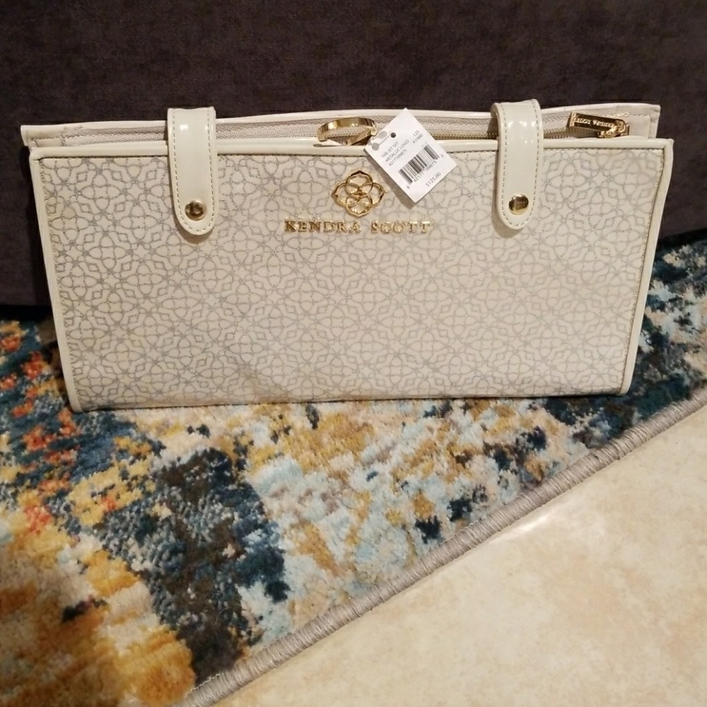 Kendra Scott Getaway Jewelry Bag